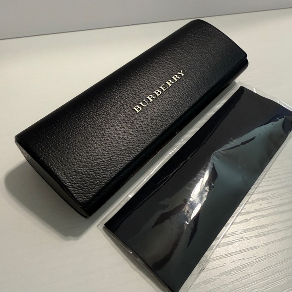 ๐ Burberry Black Leather Hard Case + Cleaning Cloth ๐ค Luxury Eyeglass Case - Picture 11 of 16